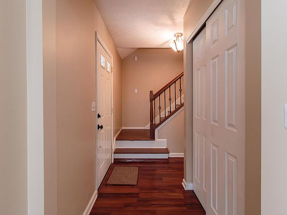 4th image of 13542 Falmouth Ave Unit E