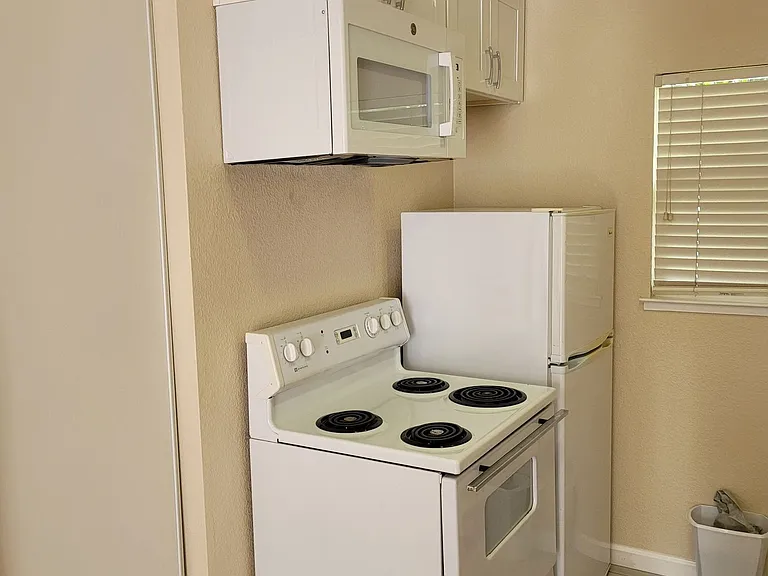 All Single Story Apartment Community — Photo 12