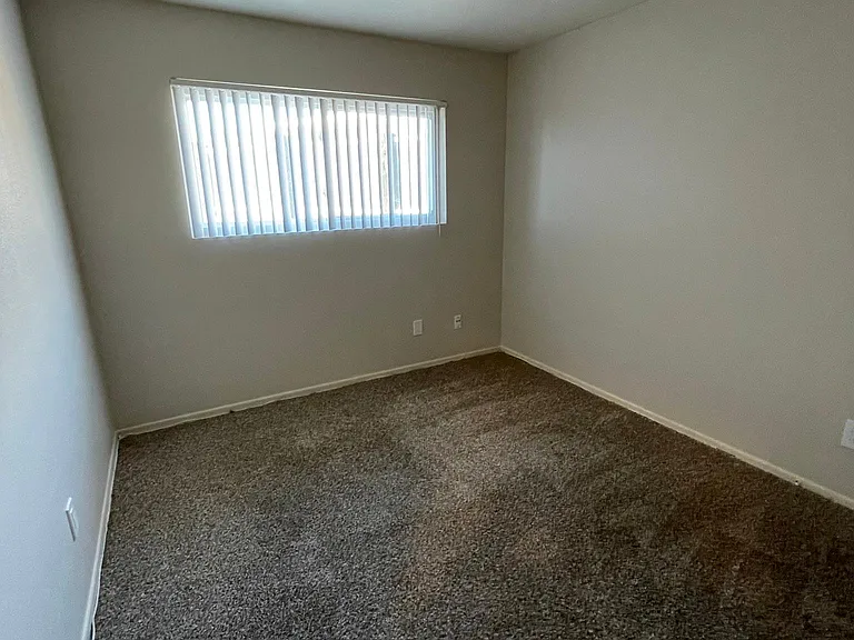 3952 Shenandoah Dr — Photo 11