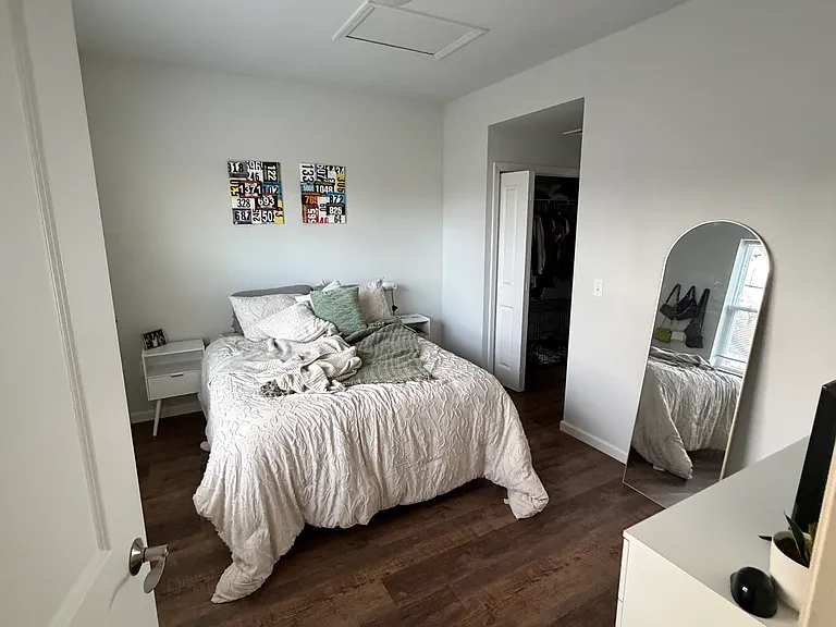 2727 Columbia Ave #102 — Photo 10
