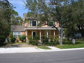 1st image of 10 11th Ave N