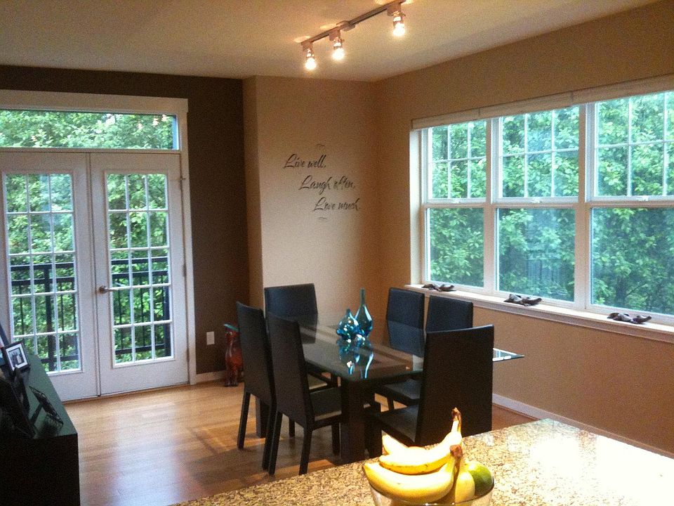 2nd image of 2301 NE Park Dr