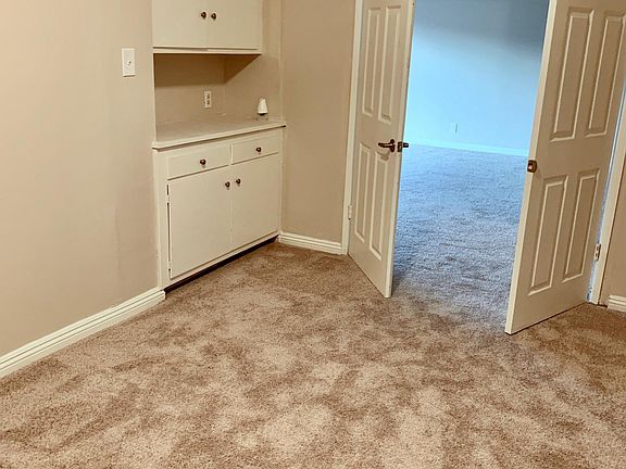 5th image of 921 Pacific Ave APT 9