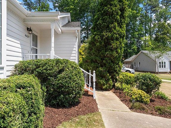 3rd image of 4637 Timberhurst Dr