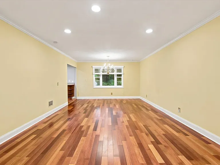 Livng/Dining Room