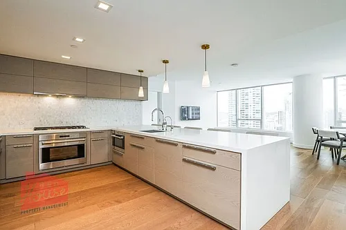 888 W E St Photo 1