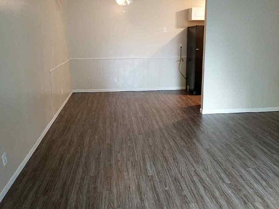 4th image of 8312 Zane Ave N #103