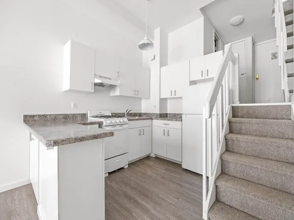 88 Fulton Street image 6 of 9