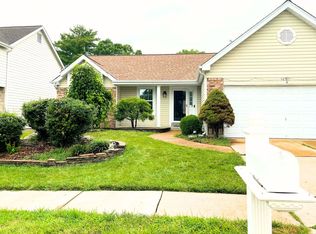 16611 Chesterfield Farms Dr, Chesterfield, MO 63005