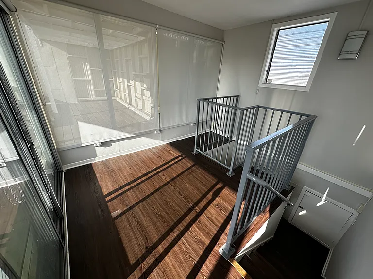 Boulevard Apartments — Photo 25