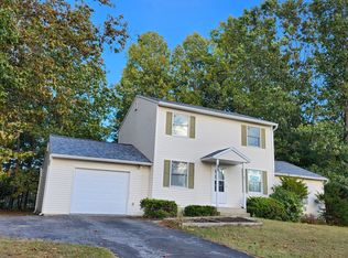 12 Madeline Dr, Saratoga Springs, NY 12866