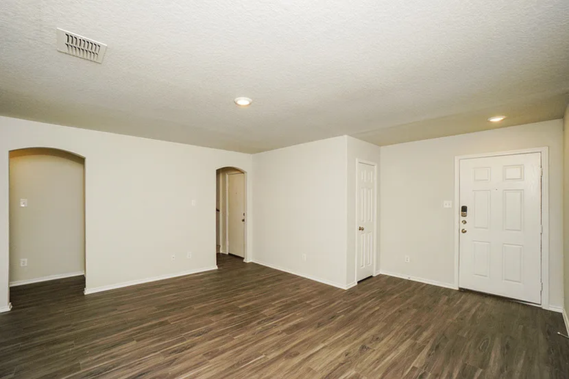 Ashley Heights — Photo 4