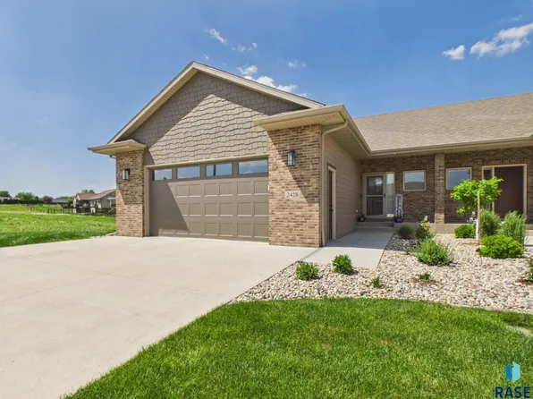 2418 E Joshua Cir, Sioux Falls, SD 57108