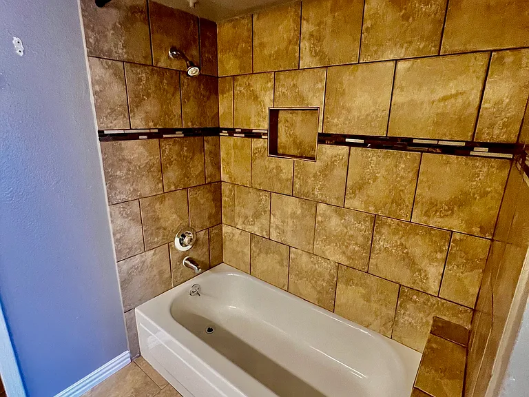 MASTER TUB