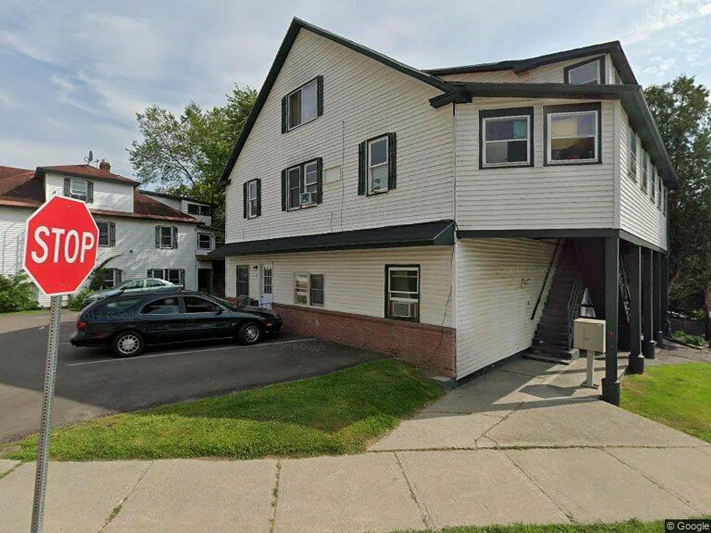 62 West Allen St — Photo 4