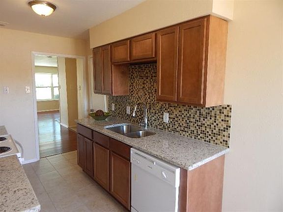 4th image of 13889 Brookgreen Dr