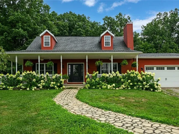 1089 Center Rd, Clinton, OH 44216