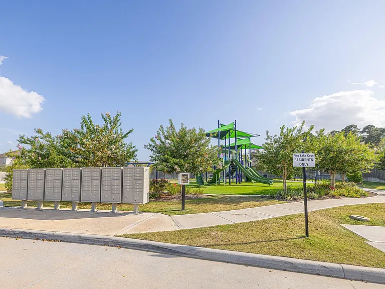 17705 Hanson Ridge Dr — Photo 36
