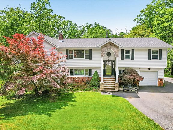 5th image of 27 Van Tassel Court