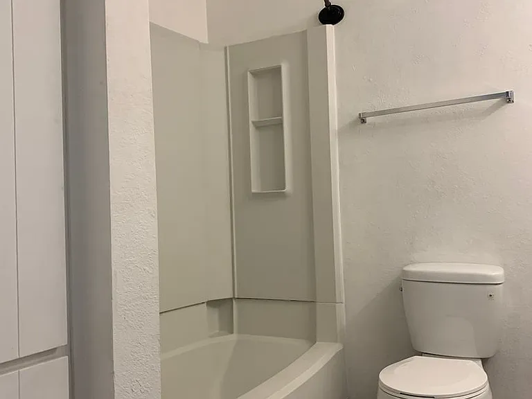 1932 Buena Vista Dr SE — Photo 7