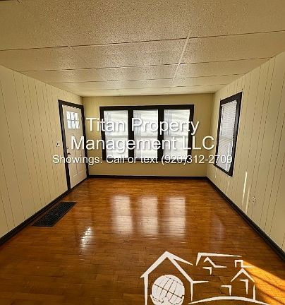 2nd image of 822 S Commercial St