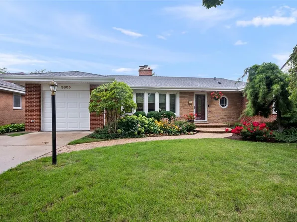 3805 W Jarlath St, Lincolnwood, IL 60712