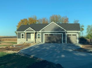 911 Duke St, Brownsville, WI 53006