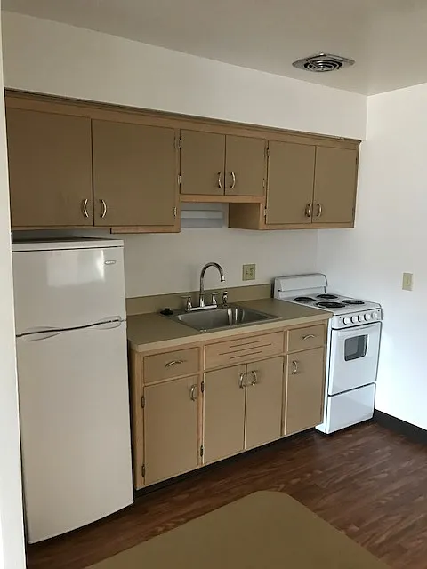 Building Photo - 950 Glenview Ave #2