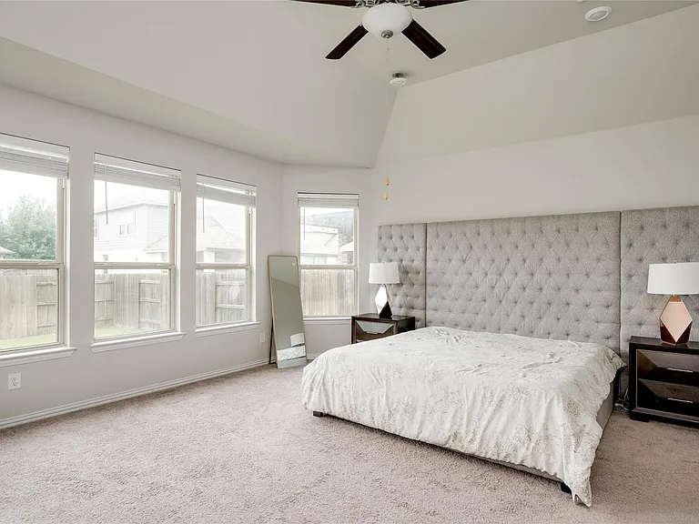 3327 Columbus Way — Photo 14