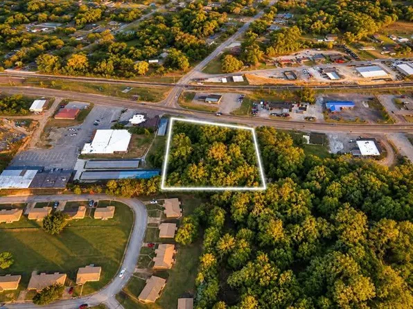 20384 Main St E, Huntingdon, TN 38344