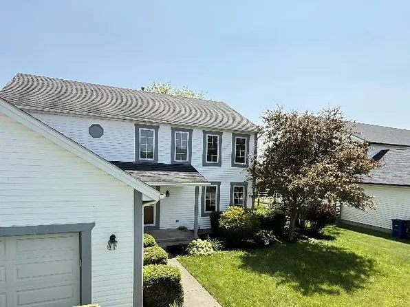 1303 Finch Dr, Bowling Green, OH 43402