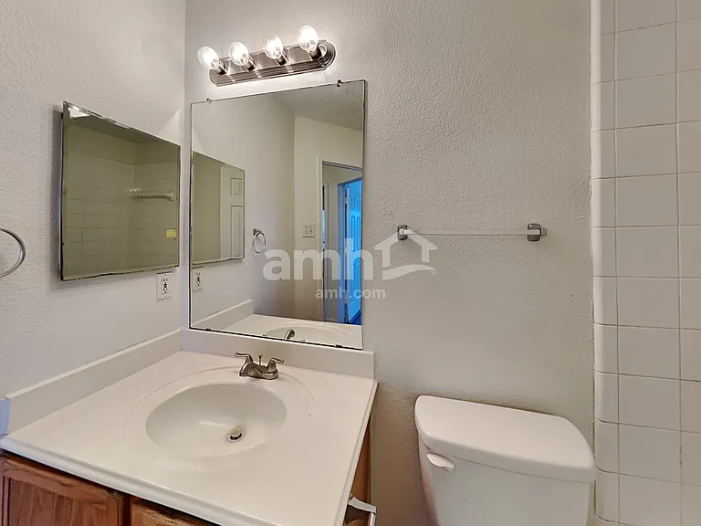 1020 Chelsea Ln — Photo 17