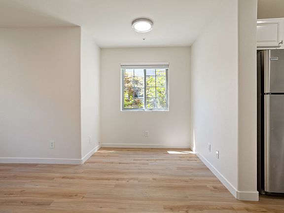 5th image of 3372 Rockview Pl APT 1