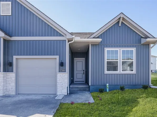 27310 E Oak View Dr, Lake Lotawana, MO 64086