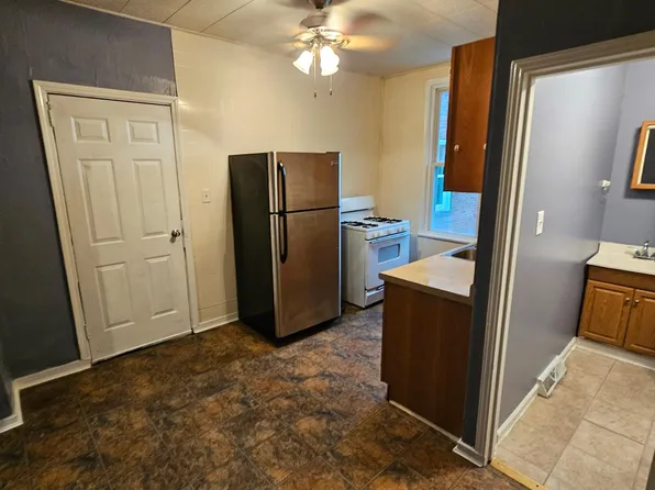 714 1/2 Pittsburgh St, Scottdale, PA 15683