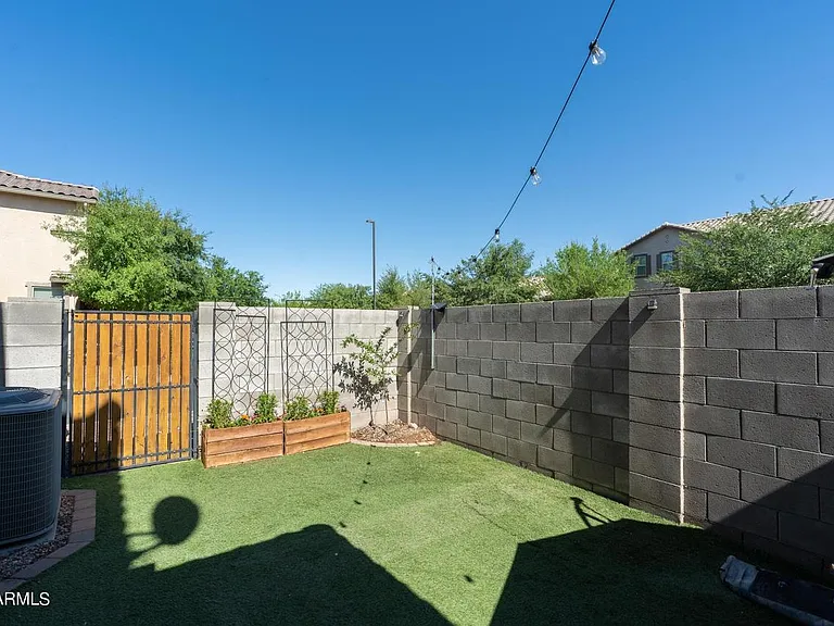 2884 S Hansen Dr — Photo 23