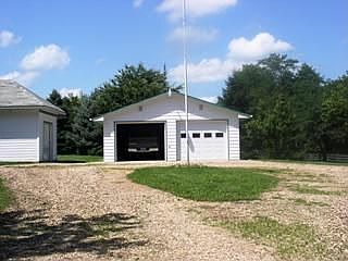 2nd image of 1108 Park St