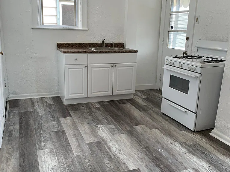 514 Franklin St — Photo 9