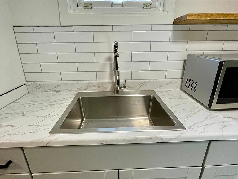 655 N 9th St #B — Photo 2