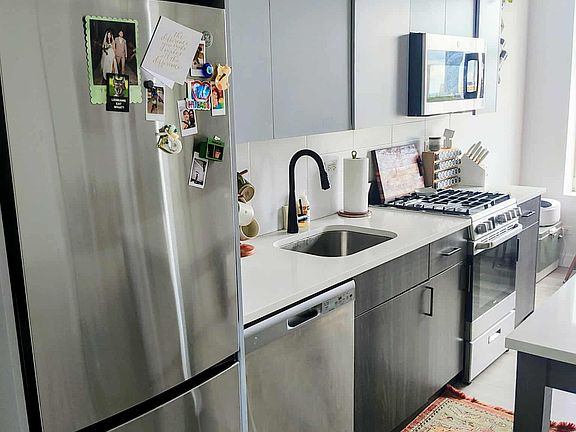 2nd image of 5600 N Ashland Ave #805