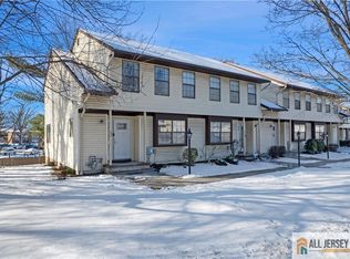 39 Main St, Edison, NJ 08837