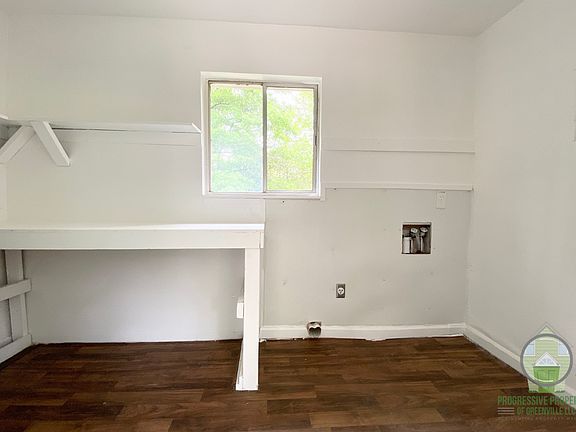 5th image of 49 Maxie Ave