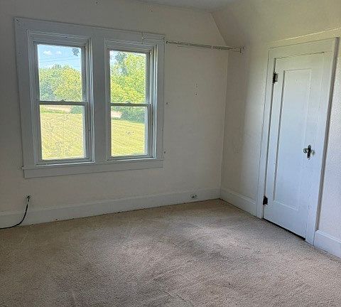 3rd image of 5685 Darwin Rd