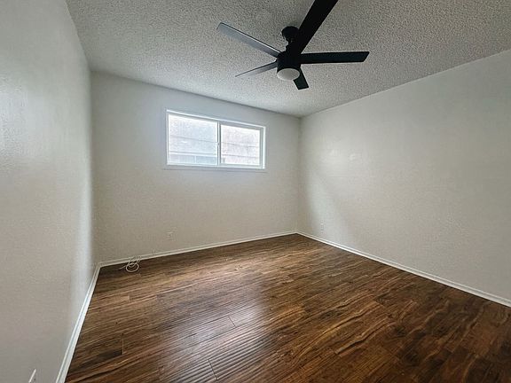 2nd image of 4061 McLaughlin Ave #4