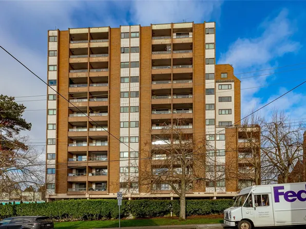 1630 Quadra St #1109, Victoria, BC V8W 3J5