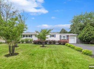 285 Spring Valley Rd, Park Ridge, NJ 07656