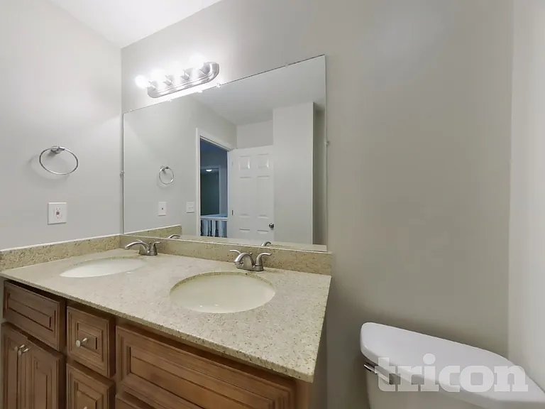2863 Iroquois Dr — Photo 14