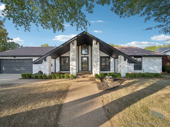 2527 W 68th Pl, Tulsa, OK 74132