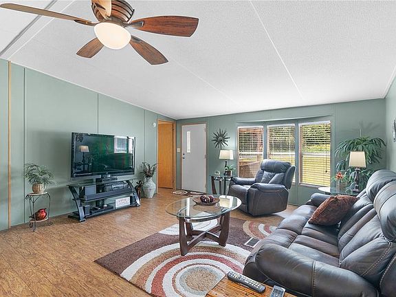 5th image of 17167 SE 66th St