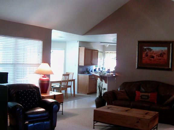2nd image of 402 Lake Dr